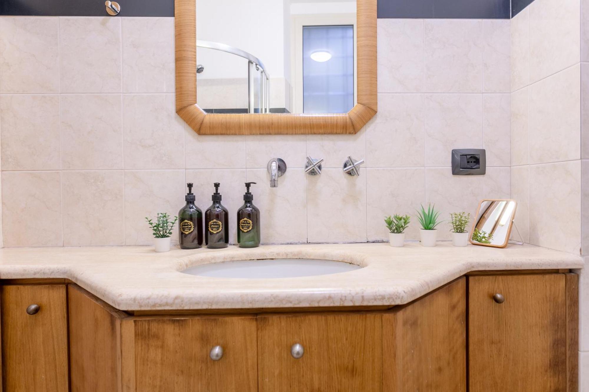 Holiday Homes Rome - Green Apartment S Camillo - Near Trastevere Екстериор снимка