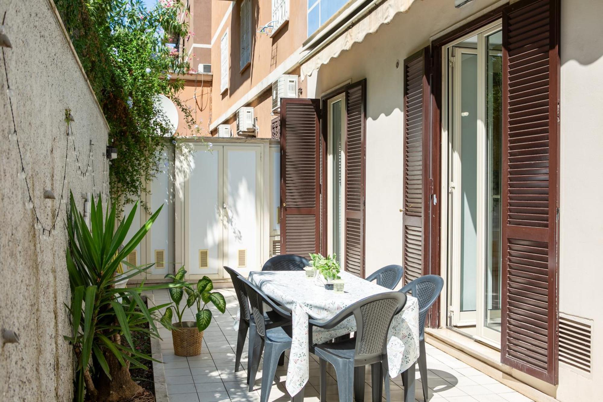 Holiday Homes Rome - Green Apartment S Camillo - Near Trastevere Екстериор снимка