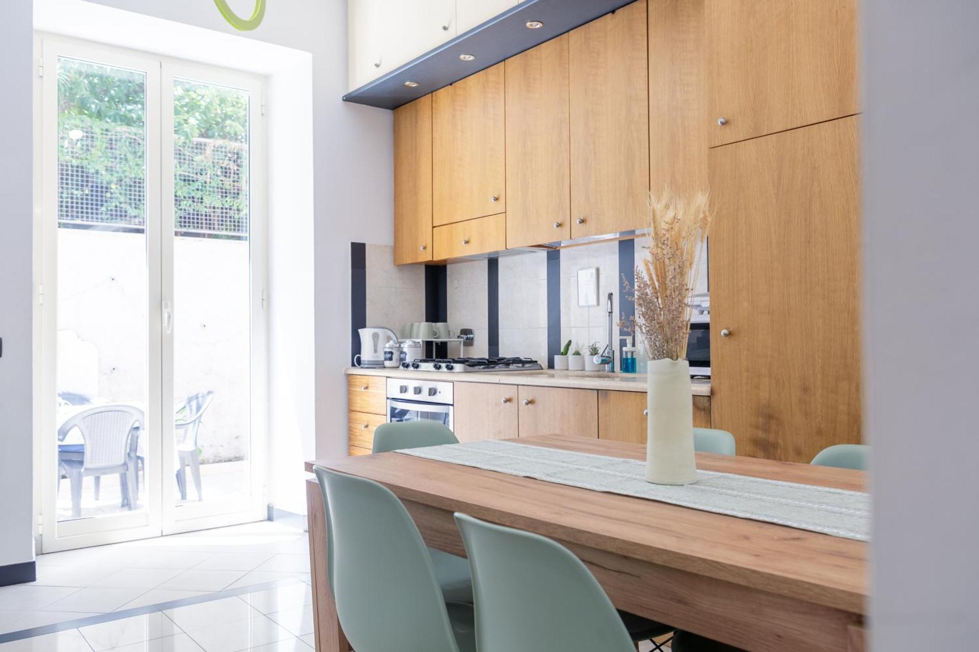 Holiday Homes Rome - Green Apartment S Camillo - Near Trastevere Екстериор снимка